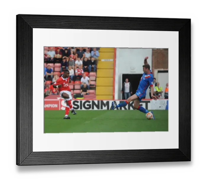 Framed Print : Bristol City's Kieran Agard Scores the Game-Winning Goal Against Doncaster Rovers, September 13, 2014 Framed Print : Bristol City's Kieran Agard Scores the Game-Winning Goal Against Doncaster Rovers, September 13, 2014