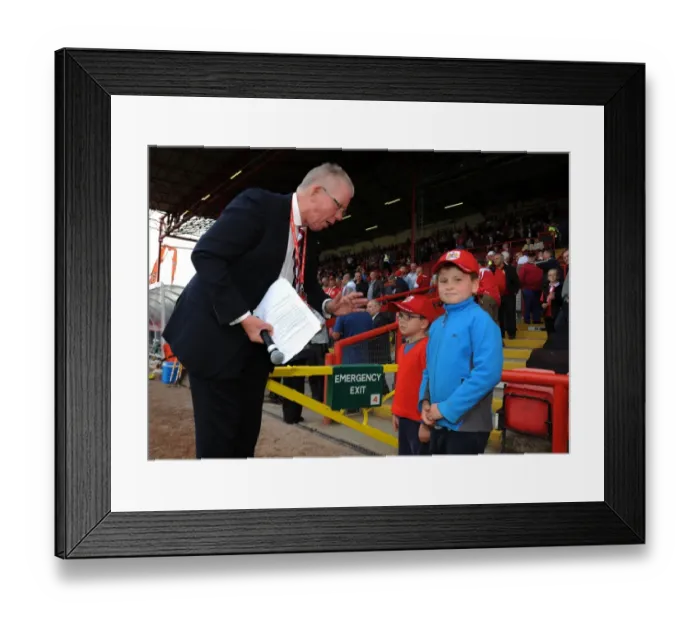 Framed Print : Bristol City vs Doncaster Rovers Rivalry: Sky Bet League One Clash at Ashton Gate - September 13, 2014 Framed Print : Bristol City vs Doncaster Rovers Rivalry: Sky Bet League One Clash at Ashton Gate - September 13, 2014
