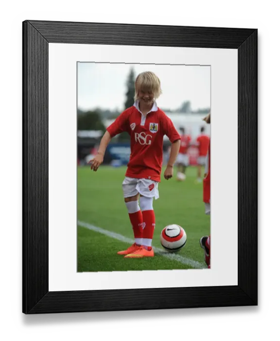 Framed Print : Bristol City vs Doncaster Rovers: A Football Rivalry in Sky Bet League One at Ashton Gate