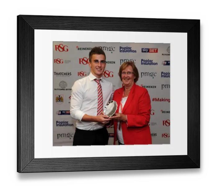 Framed Print : Bristol City FC: Man of the Match Presentation vs Doncaster Rovers, Ashton Gate, 13-09-14 Framed Print : Bristol City FC: Man of the Match Presentation vs Doncaster Rovers, Ashton Gate, 13-09-14