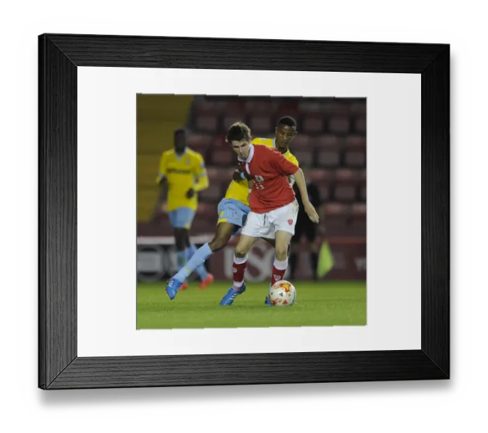 Framed Print : Tom Fry in Action: Bristol City U21s vs Crystal Palace U21s at Ashton Gate Framed Print : Tom Fry in Action: Bristol City U21s vs Crystal Palace U21s at Ashton Gate