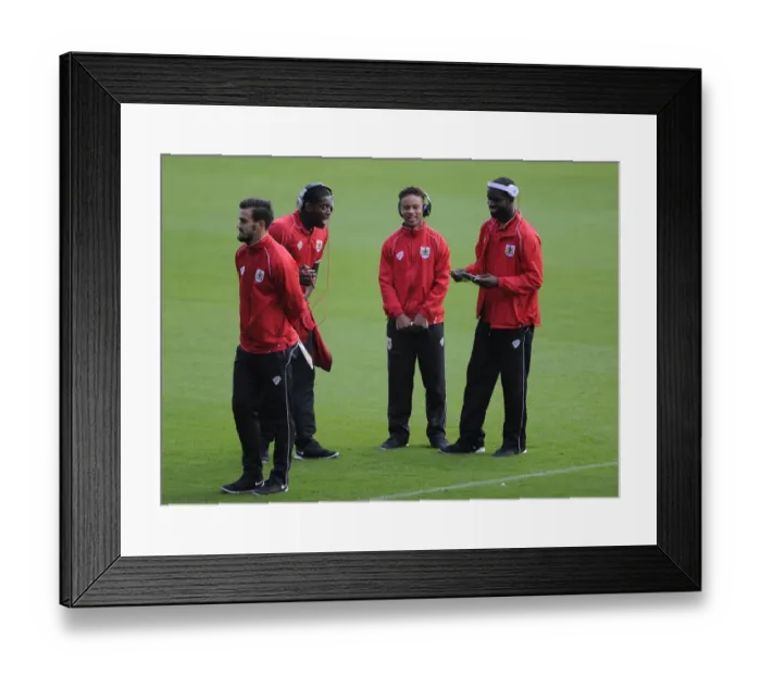 Framed Print : Port Vale vs. Bristol City: A Football Rivalry in Sky Bet League One at Vale Park (September 16, 2014) Framed Print : Port Vale vs. Bristol City: A Football Rivalry in Sky Bet League One at Vale Park (September 16, 2014)