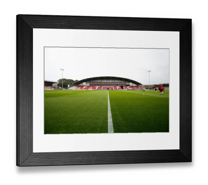Framed Print : Bristol City at Fleetwood Town's Highbury Stadium, League 1 Match Framed Print : Bristol City at Fleetwood Town's Highbury Stadium, League 1 Match