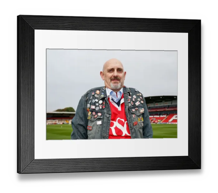Framed Print : A Passionate Bristol City Fan Displays His Pin Badge Collection at Fleetwood Town Match Framed Print : A Passionate Bristol City Fan Displays His Pin Badge Collection at Fleetwood Town Match
