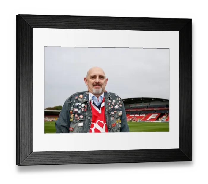 Framed Print : Bristol City Fan's Passionate Pin Badge Collection: A Sight at Fleetwood Town Match Framed Print : Bristol City Fan's Passionate Pin Badge Collection: A Sight at Fleetwood Town Match