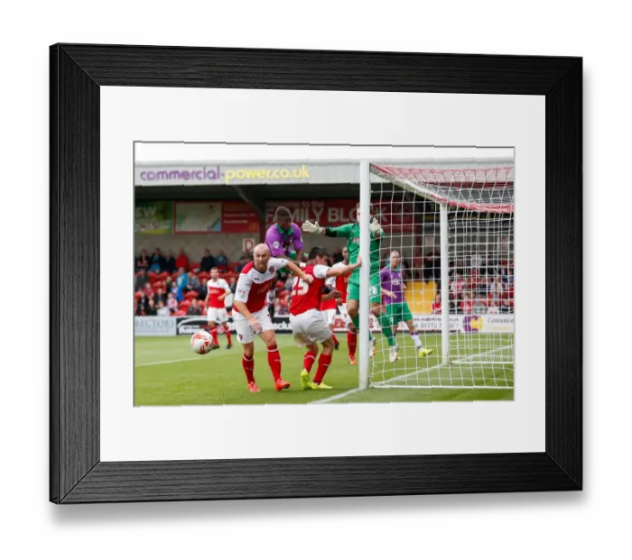 Framed Print : Bristol City's Kieran Agard Strains for a Header Against Fleetwood Town, 2014 Framed Print : Bristol City's Kieran Agard Strains for a Header Against Fleetwood Town, 2014