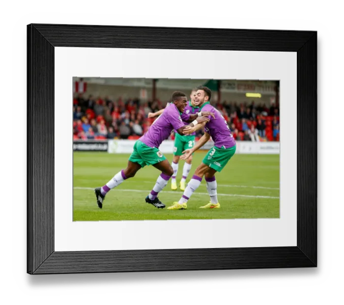 Framed Print : Kieran Agard Scores Brace: Fleetwood Town vs. Bristol City, 2014