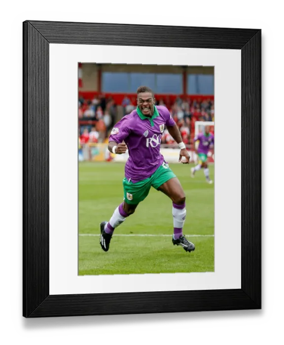Framed Print : Bristol City's Kieran Agard Scores Brace: 1-2 Lead Over Fleetwood Town (September 2014) Framed Print : Bristol City's Kieran Agard Scores Brace: 1-2 Lead Over Fleetwood Town (September 2014)