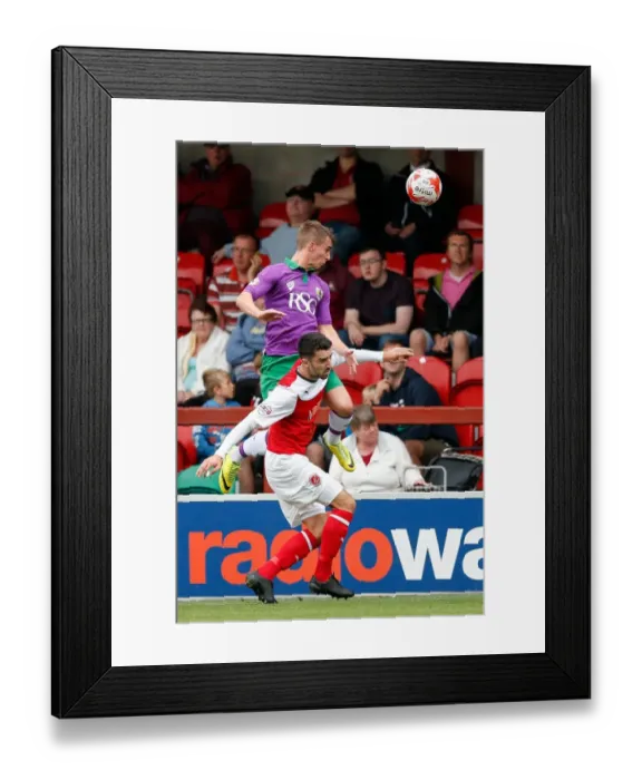 Framed Print : Bristol City's Joe Bryan in Action against Fleetwood Town, 2014