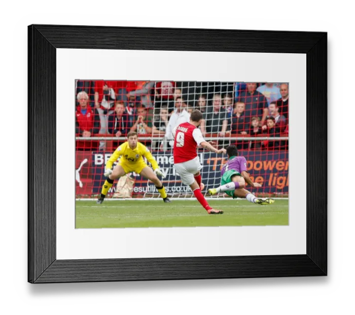Framed Print : Dramatic Equalizer: Stephen Dobbie Scores Three-Goal Comeback for Fleetwood Town Against Bristol City