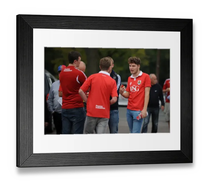 Framed Print : Bristol City Fans in Full Support at Ashton Gate: Bristol City vs MK Dons, Sky Bet League One