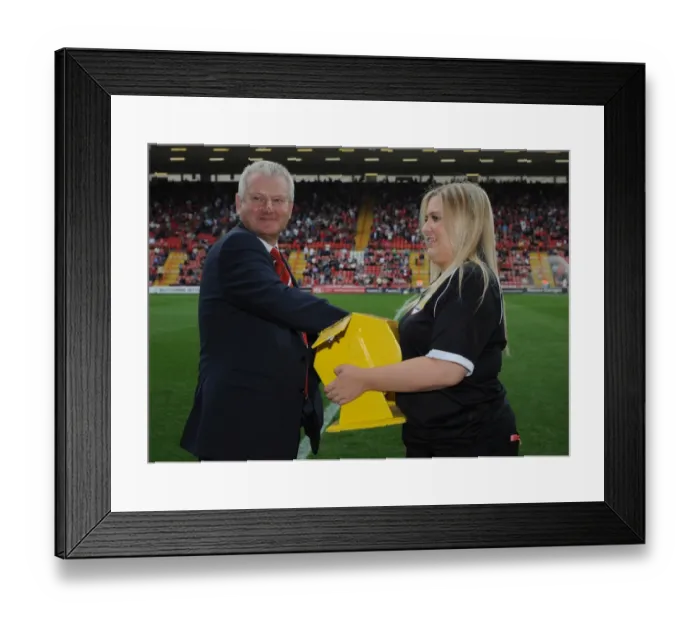 Framed Print : Bristol City vs MK Dons Rivalry: Sky Bet League One Clash at Ashton Gate (September 2014) Framed Print : Bristol City vs MK Dons Rivalry: Sky Bet League One Clash at Ashton Gate (September 2014)