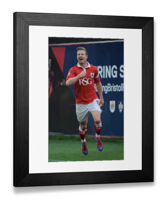 Framed Print : Wade Elliott in Action: Bristol City vs MK Dons, Sky Bet League One, Ashton Gate Framed Print : Wade Elliott in Action: Bristol City vs MK Dons, Sky Bet League One, Ashton Gate