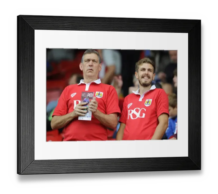 Framed Print : Bristol City vs MK Dons Clash in Sky Bet League One at Ashton Gate, September 2014 Framed Print : Bristol City vs MK Dons Clash in Sky Bet League One at Ashton Gate, September 2014