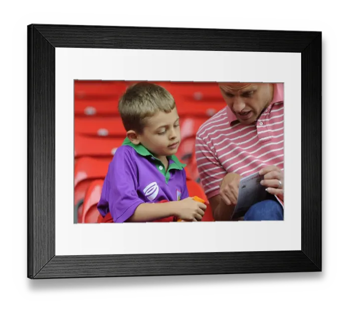 Framed Print : Bristol City vs MK Dons Clash in Sky Bet League One at Ashton Gate - September 2014 Framed Print : Bristol City vs MK Dons Clash in Sky Bet League One at Ashton Gate - September 2014