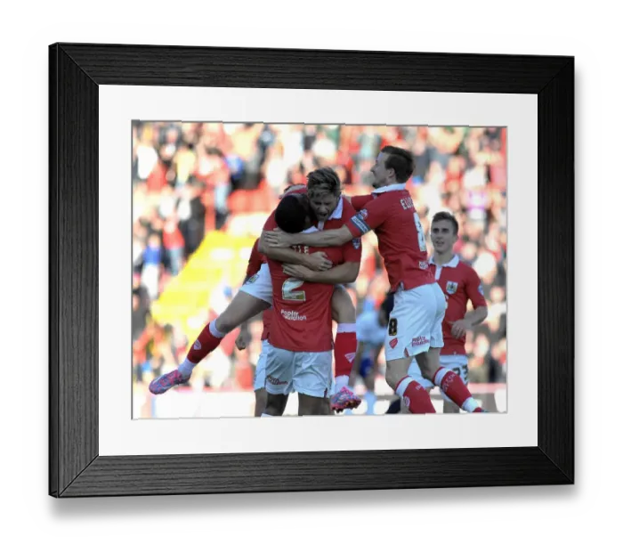 Framed Print : Bristol City Celebrates Wes Burns Goal Against Chesterfield in Sky Bet League One Framed Print : Bristol City Celebrates Wes Burns Goal Against Chesterfield in Sky Bet League One