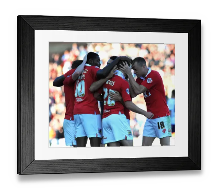 Framed Print : Bristol City's Wes Burns Scores the Winning Goal in Sky Bet League One Against Chesterfield Framed Print : Bristol City's Wes Burns Scores the Winning Goal in Sky Bet League One Against Chesterfield