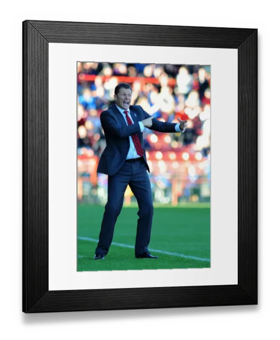 Framed Print : Steve Cotterill Leads Bristol City in Sky Bet League One Match Against Chesterfield Framed Print : Steve Cotterill Leads Bristol City in Sky Bet League One Match Against Chesterfield