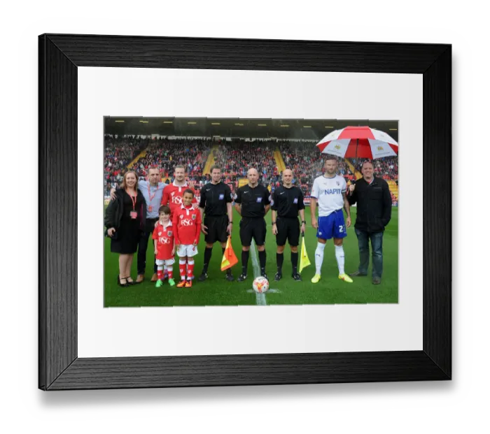 Framed Print : Bristol City vs Chesterfield Rivalry: Sky Bet League One Clash at Ashton Gate, October 11, 2014 - Football Match