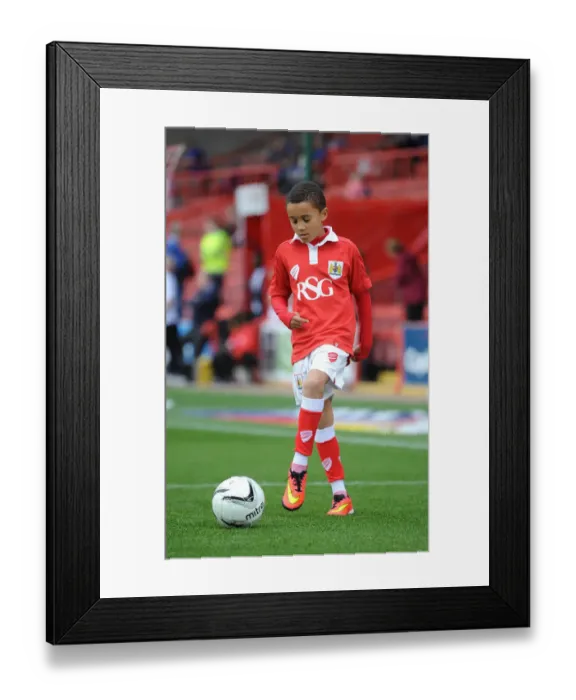 Framed Print : Bristol City vs Chesterfield Rivalry: Sky Bet League One Clash at Ashton Gate, October 11, 2014 - Football Match Framed Print : Bristol City vs Chesterfield Rivalry: Sky Bet League One Clash at Ashton Gate, October 11, 2014 - Football Match