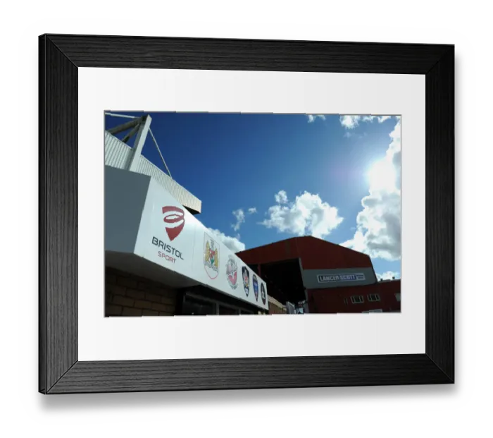 Framed Print : Bristol City Football Club at Ashton Gate: Sky Bet League One Match against Chesterfield Framed Print : Bristol City Football Club at Ashton Gate: Sky Bet League One Match against Chesterfield