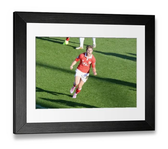 Framed Print : Wes Burns Scores Dramatic Winning Goal for Bristol City in Sky Bet League One