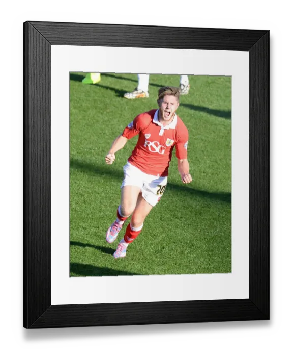 Framed Print : Wes Burns Scores Dramatic Winning Goal for Bristol City in Sky Bet League One