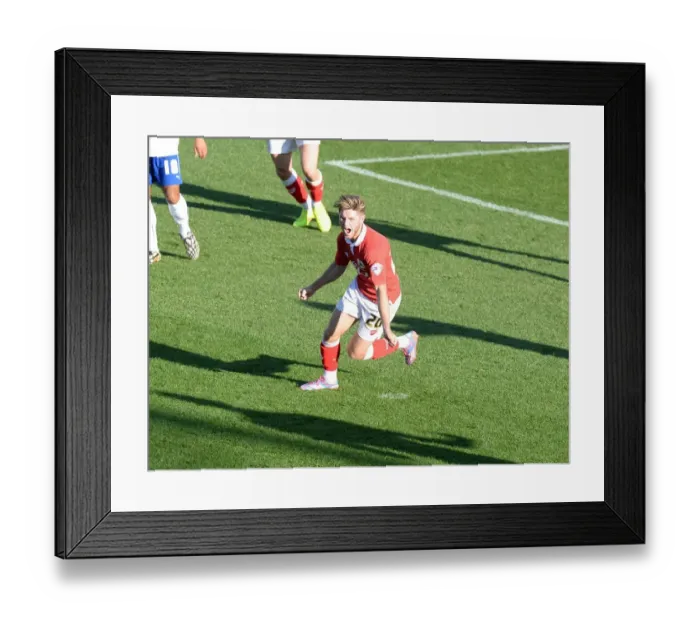 Framed Print : Wes Burns Scores Thrilling Winning Goal for Bristol City in Sky Bet League One
