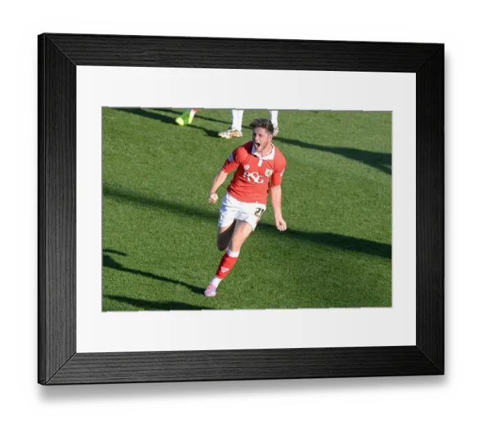 Framed Print : Wes Burns Thrilling Last-Minute Goal: Bristol City Secures Victory Against Chesterfield in Sky Bet League One