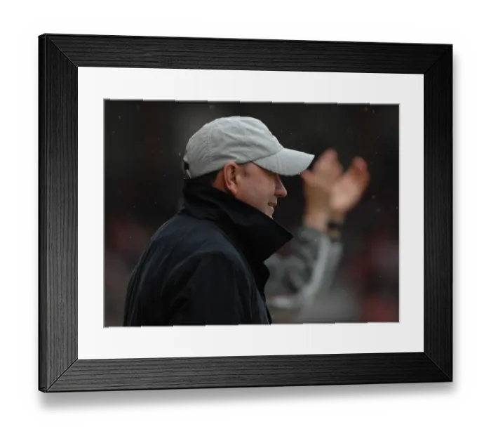 Framed Print : Gary Johnson in Action: Bristol City vs Preston North End