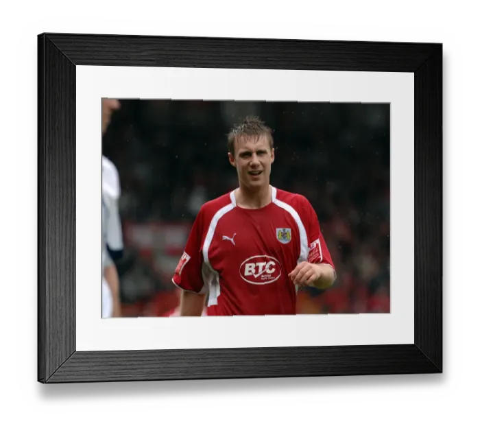 Framed Print : David Noble in Action: Bristol City vs Preston North End Framed Print : David Noble in Action: Bristol City vs Preston North End