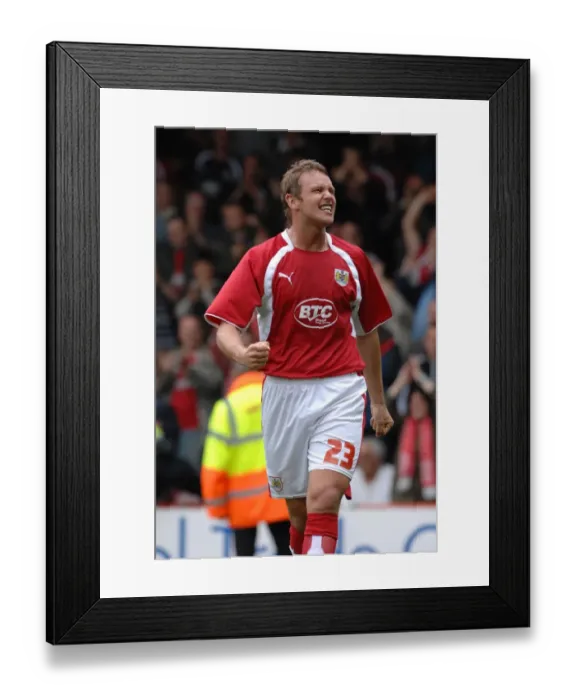 Framed Print : Exultant Lee Trundle: Unforgettable Goal Celebration in the Bristol City Derby Against Preston North End