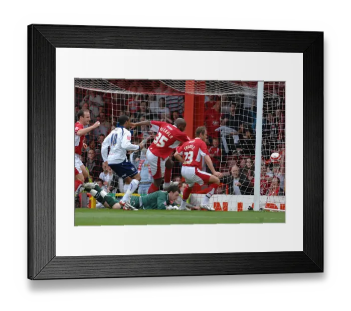Framed Print : Lee Trundle's Stunner: The Unforgettable Goal vs. Preston North End (Bristol City) Framed Print : Lee Trundle's Stunner: The Unforgettable Goal vs. Preston North End (Bristol City)
