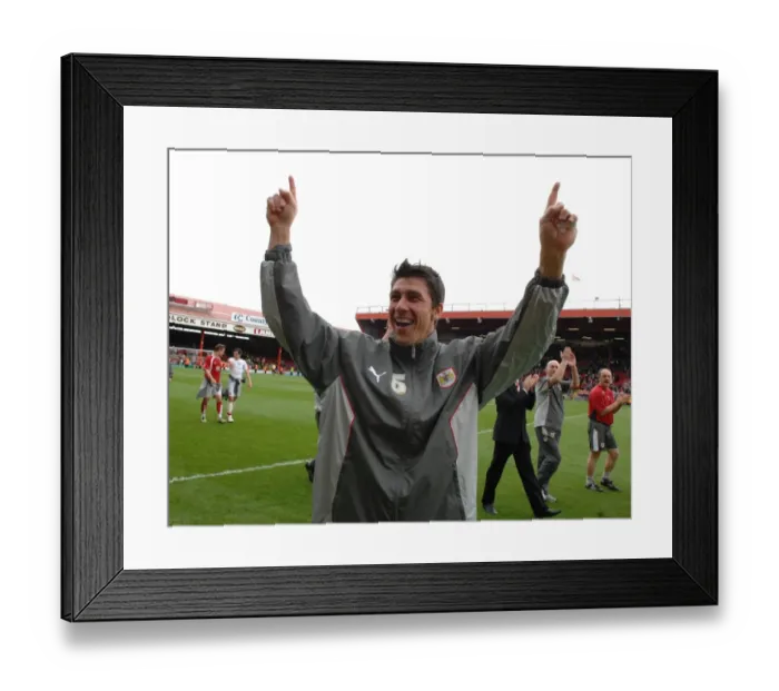 Framed Print : Adriano Basso Framed Print : Adriano Basso