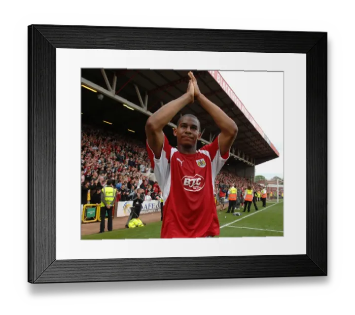 Framed Print : Marvin Elliott: Thrilling Moment at Bristol City vs Preston North End Framed Print : Marvin Elliott: Thrilling Moment at Bristol City vs Preston North End