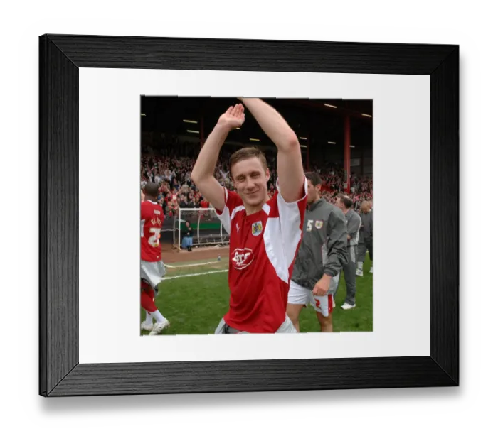 Framed Print : Intense Rivalry: David Noble and Bristol City Face Off Against Preston North End