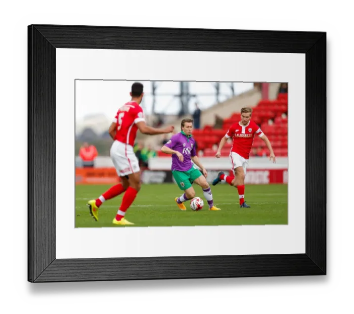 Framed Print : Luke Freeman in Action: Barnsley vs. Bristol City, October 2014 Framed Print : Luke Freeman in Action: Barnsley vs. Bristol City, October 2014