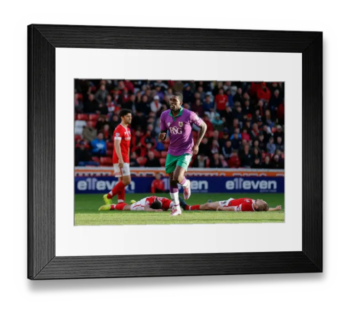 Framed Print : Bristol City's Comeback: Jay Emmanuel-Thomas and Aaron Wilbraham Celebrate Equalizing Goal vs Barnsley, 2014