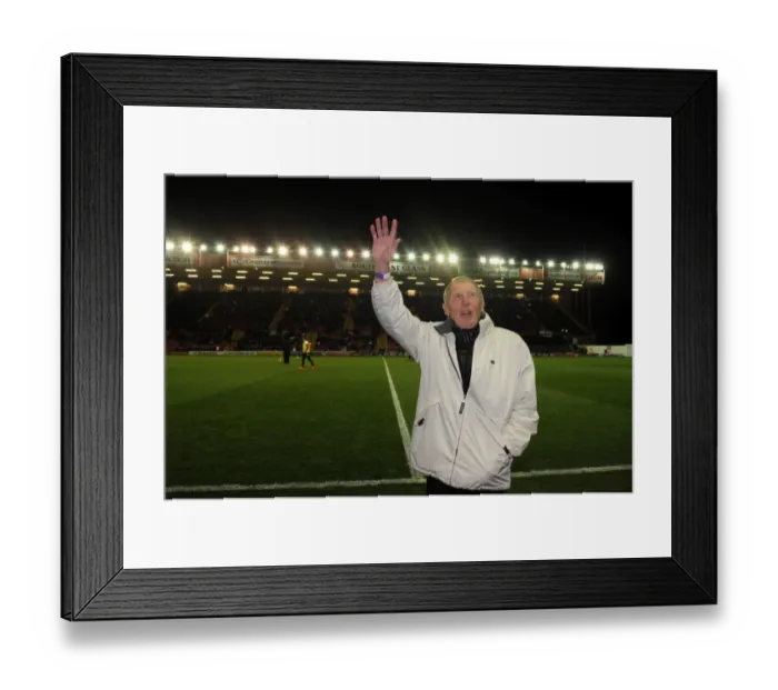 Framed Print : Bristol City vs Bradford City Clash in Sky Bet League One Action, Ashton Gate, 2014 Framed Print : Bristol City vs Bradford City Clash in Sky Bet League One Action, Ashton Gate, 2014