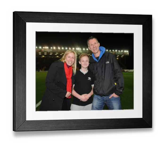 Framed Print : Intense Rivalry: Bristol City vs Bradford City in Sky Bet League One, October 2014 Framed Print : Intense Rivalry: Bristol City vs Bradford City in Sky Bet League One, October 2014