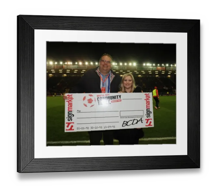 Framed Print : Intense Rivalry: Bristol City vs Bradford City in Sky Bet League One, October 2014 Framed Print : Intense Rivalry: Bristol City vs Bradford City in Sky Bet League One, October 2014