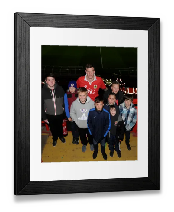 Framed Print : Clash in Sky Bet League One: Bristol City vs Bradford City at Ashton Gate (October 2014) Framed Print : Clash in Sky Bet League One: Bristol City vs Bradford City at Ashton Gate (October 2014)