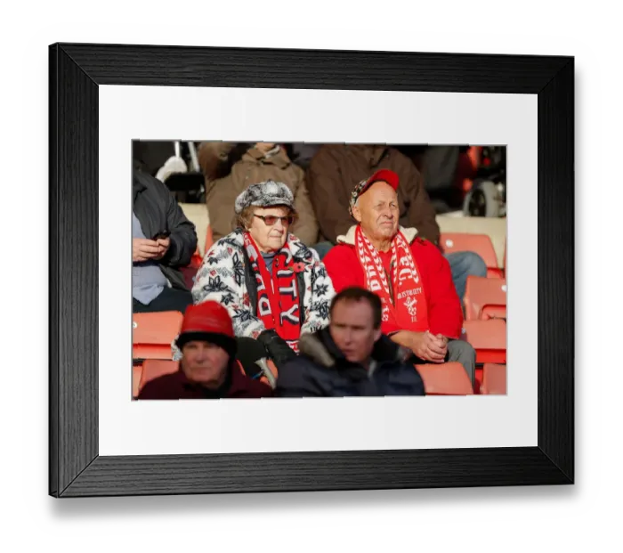 Framed Print : 2-2 Stalemate: Intense Moment as Bristol City Fans Watch On at Barnsley's Oakwell Stadium