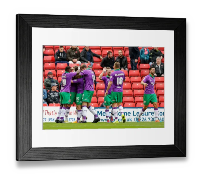 Framed Print : Luke Ayling Scores the Opener for Bristol City against Barnsley (October 2014) Framed Print : Luke Ayling Scores the Opener for Bristol City against Barnsley (October 2014)
