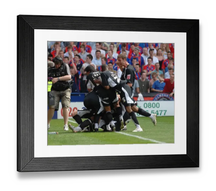 Framed Print : Bristol City vs. Crystal Palace: Play-Off Semifinal First Leg - Season 07-08 (Crystal Palace Home Game) Framed Print : Bristol City vs. Crystal Palace: Play-Off Semifinal First Leg - Season 07-08 (Crystal Palace Home Game)