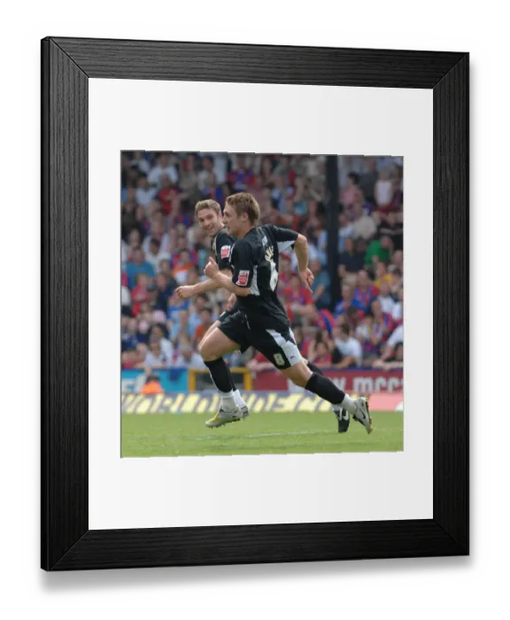 Framed Print : Bristol City vs. Crystal Palace: 07-08 Play-Off Semifinal First Leg Framed Print : Bristol City vs. Crystal Palace: 07-08 Play-Off Semifinal First Leg