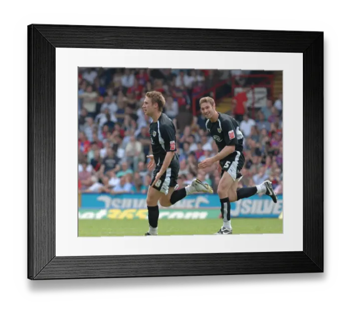 Framed Print : Bristol City vs. Crystal Palace: 07-08 Play-Off Semifinal First Leg Framed Print : Bristol City vs. Crystal Palace: 07-08 Play-Off Semifinal First Leg