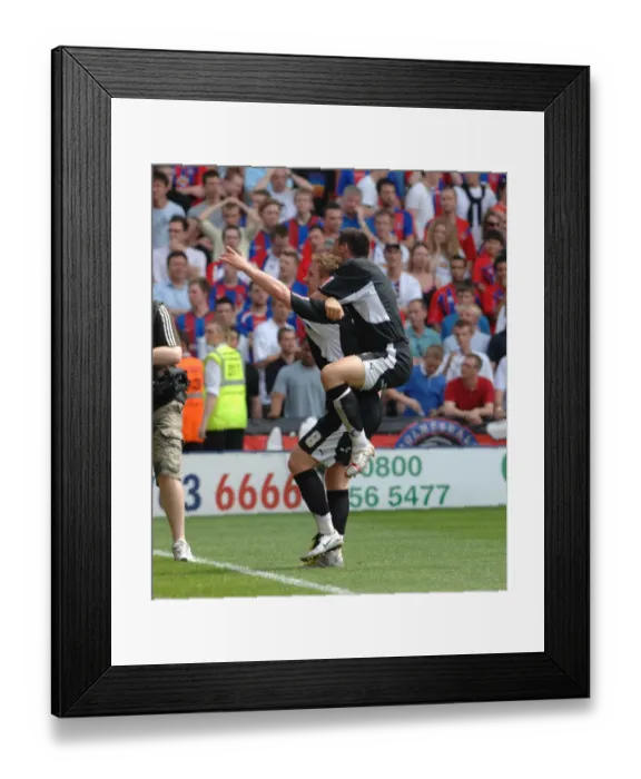 Framed Print : Bristol City vs. Crystal Palace: Play-Off Semifinal First Leg - Season 07-08