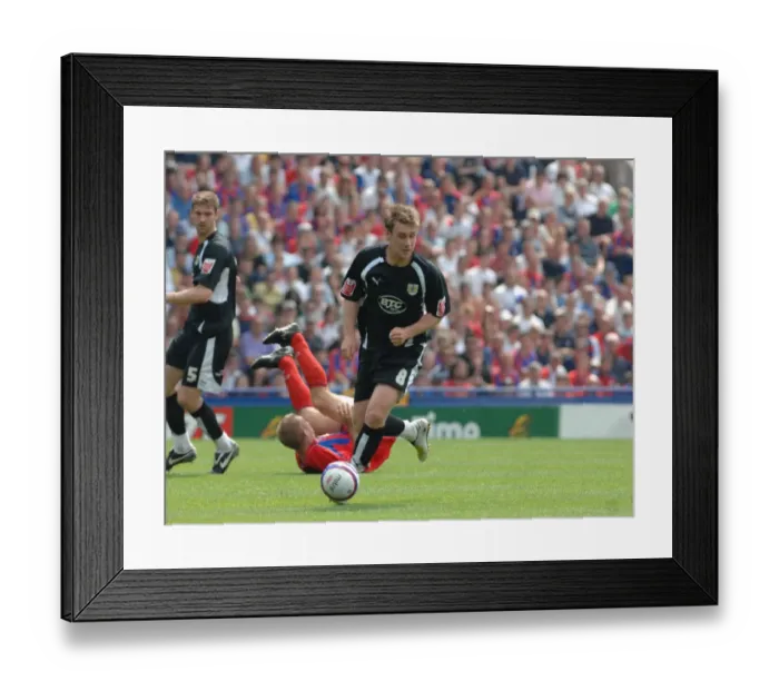 Framed Print : Bristol City vs Crystal Palace: 07-08 Play-Off Semifinal - First Leg Framed Print : Bristol City vs Crystal Palace: 07-08 Play-Off Semifinal - First Leg