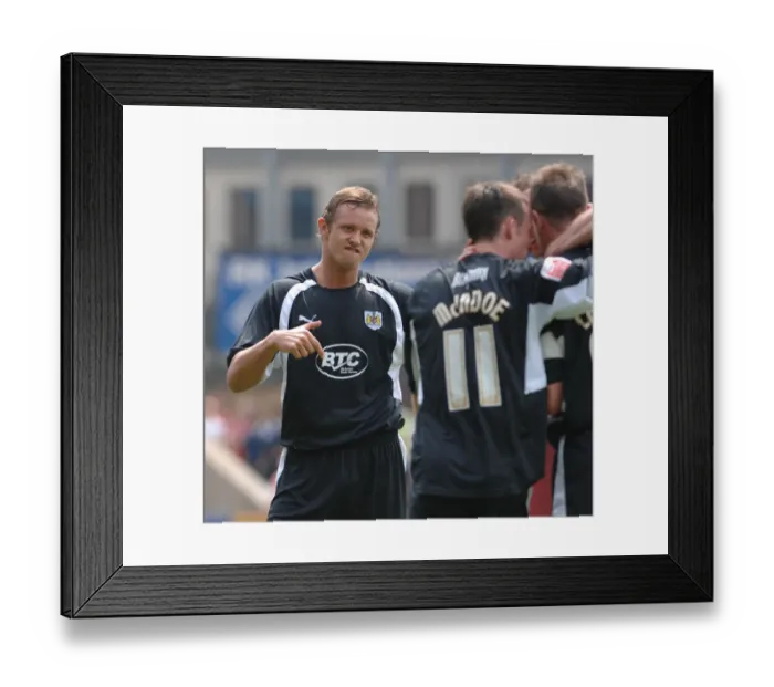 Framed Print : Bristol City vs Crystal Palace: Play-Off Semifinal First Leg - Season 07-08